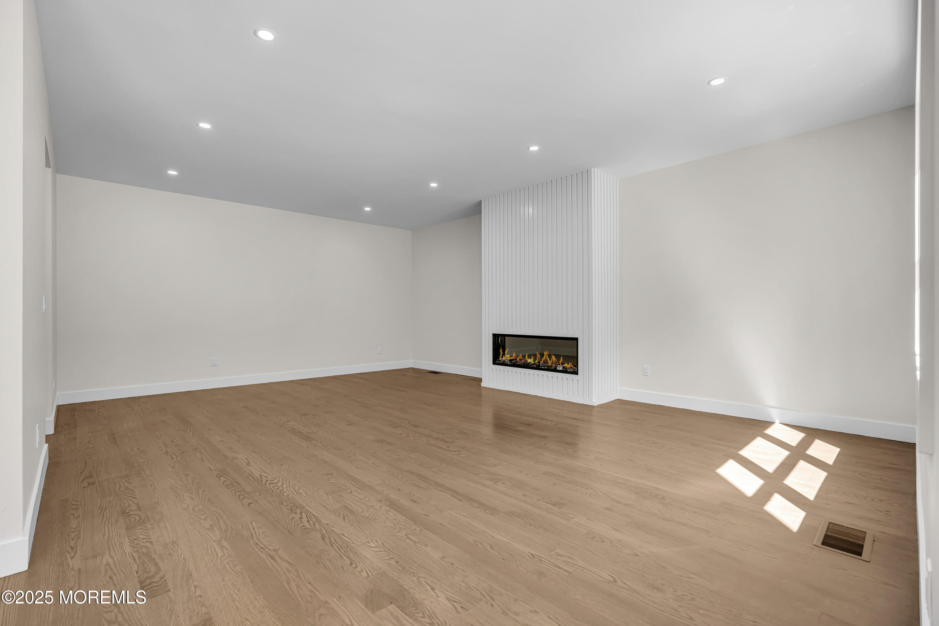 21 Pension Hill Road, Unit 1 Englishtown, NJ 07726 - Photo 10 of 41 016_dsc09171-1_305