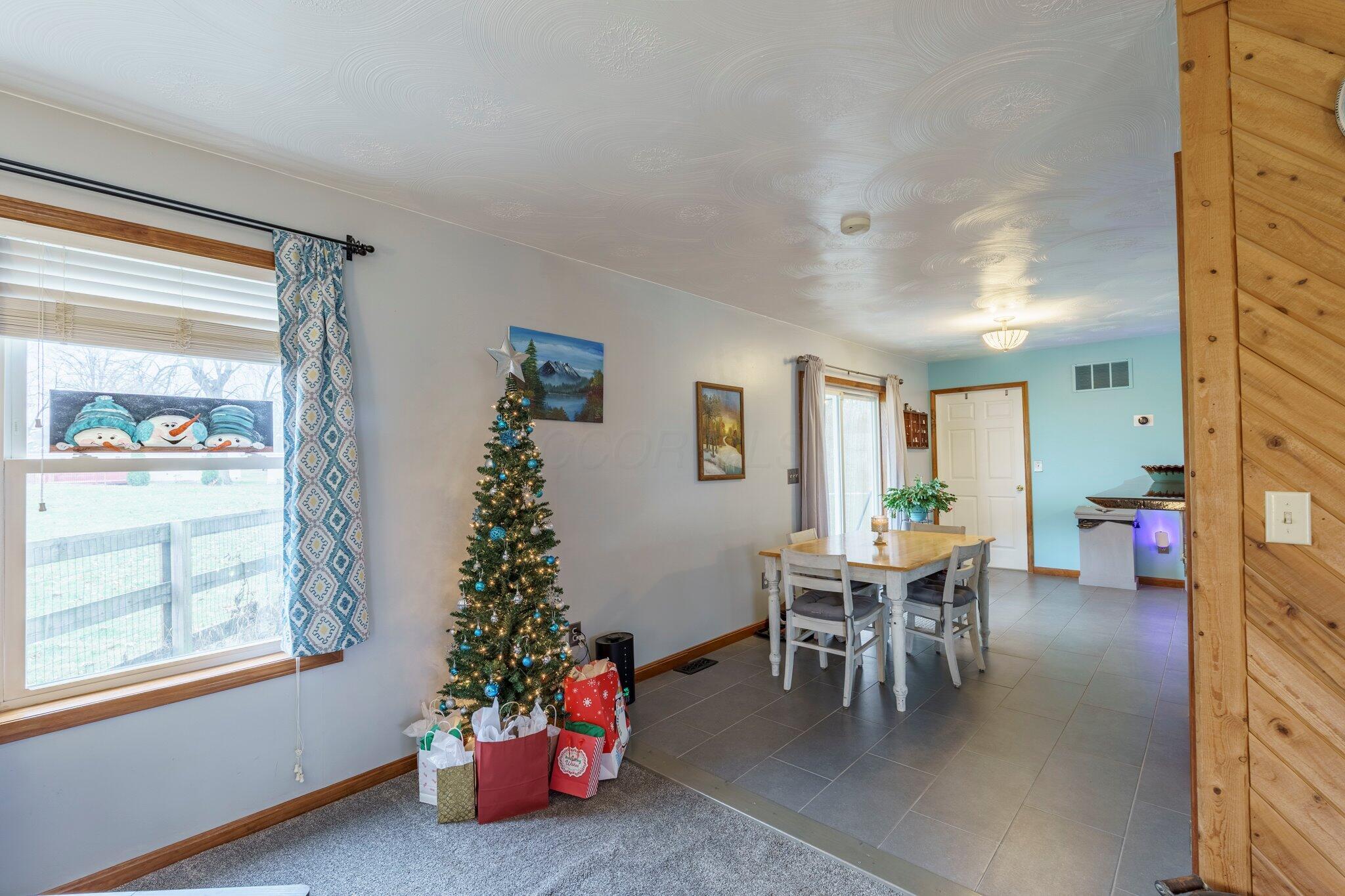 139 Rolfe Drive Sabina, OH 45169 - Photo 8 of 35 11-139RolfeDr-004