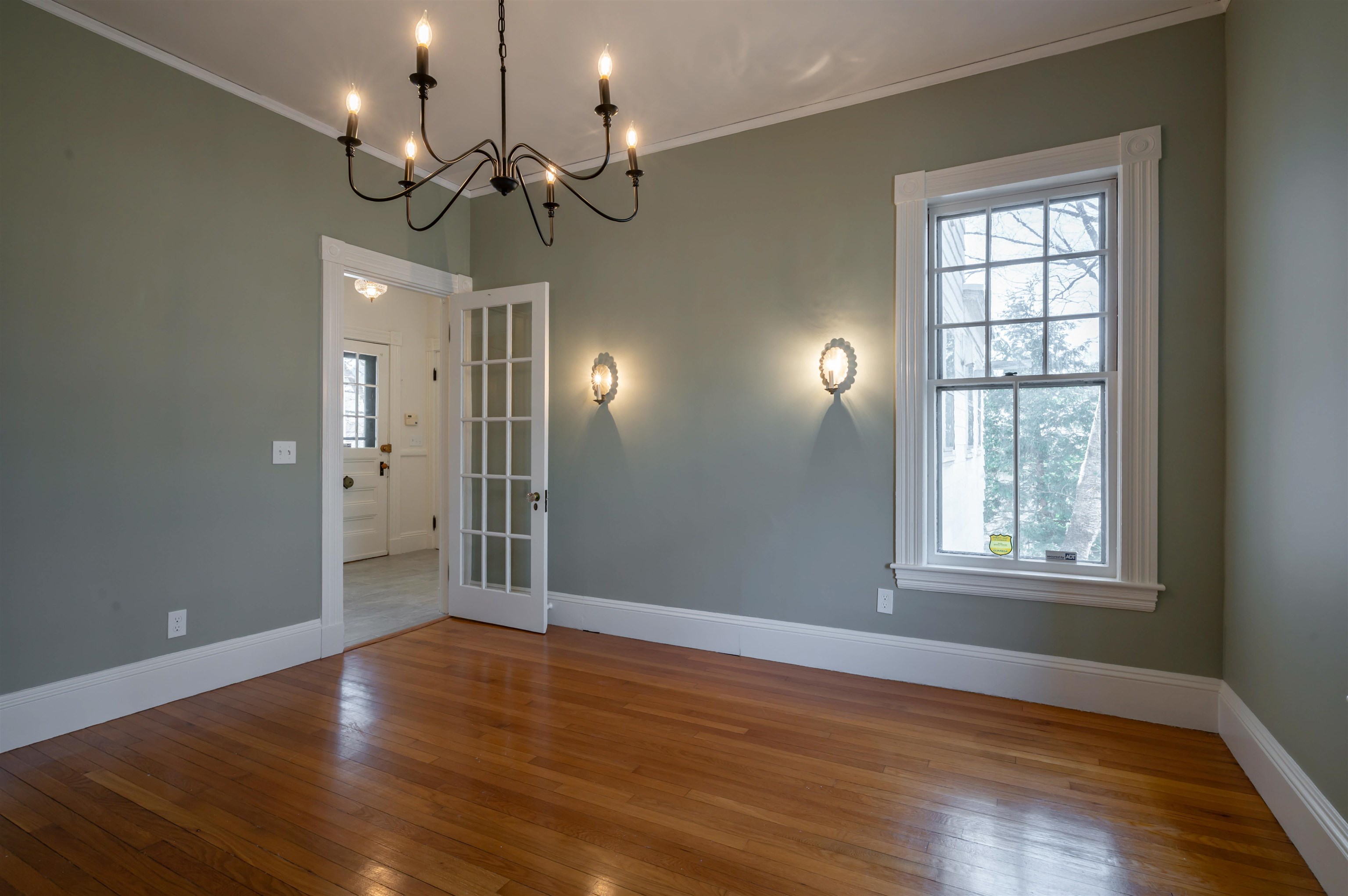 18 Manchester Street Nashua, NH 03064 - Photo 15 of 53