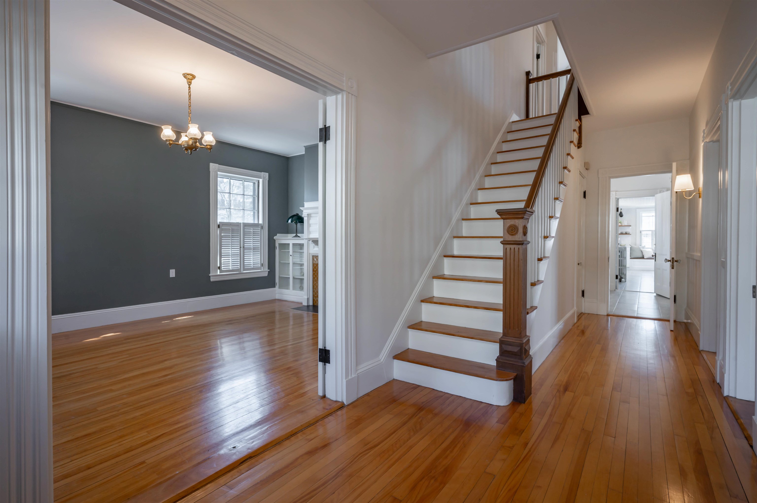18 Manchester Street Nashua, NH 03064 - Photo 25 of 53