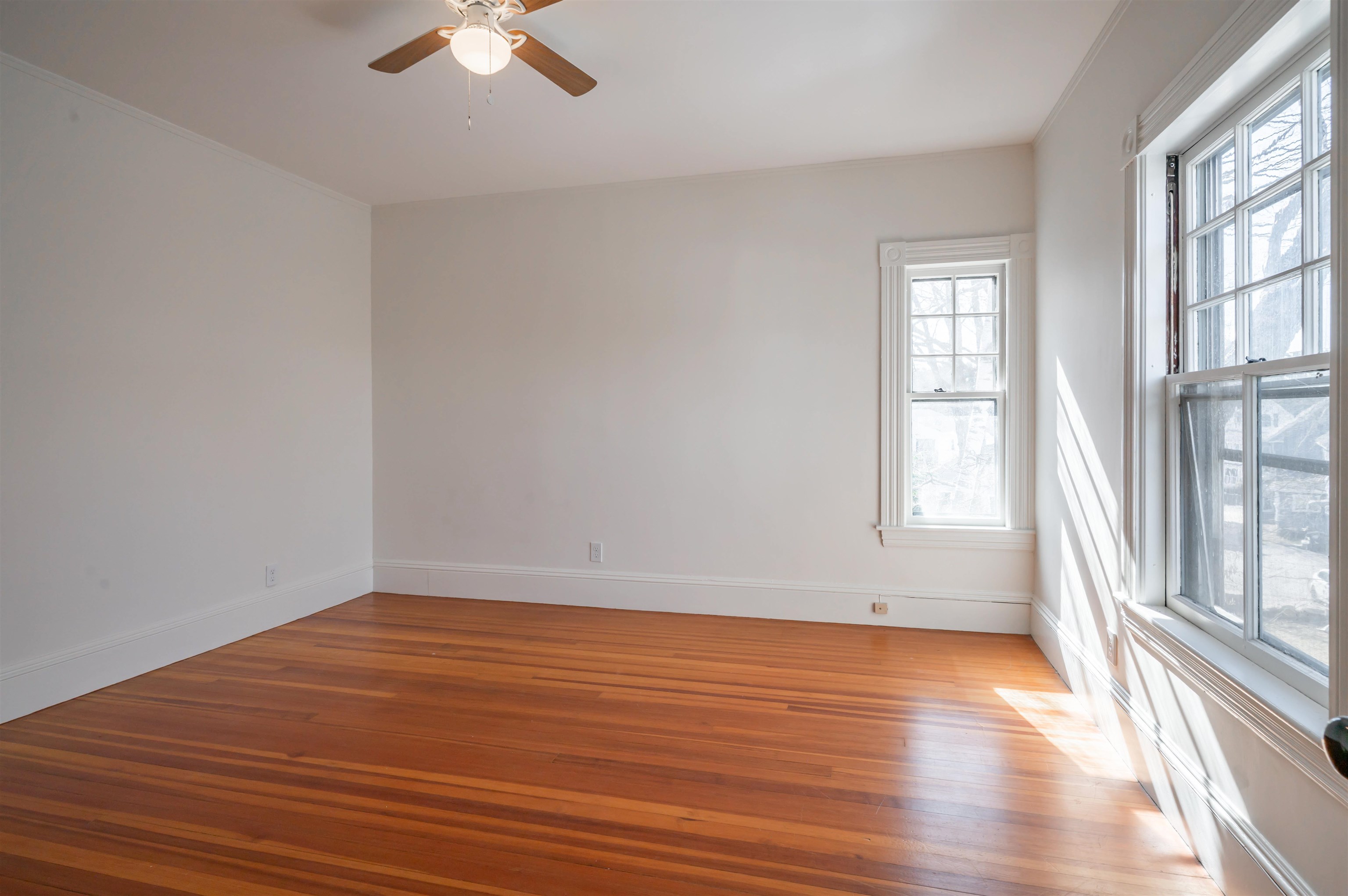 18 Manchester Street Nashua, NH 03064 - Photo 31 of 53
