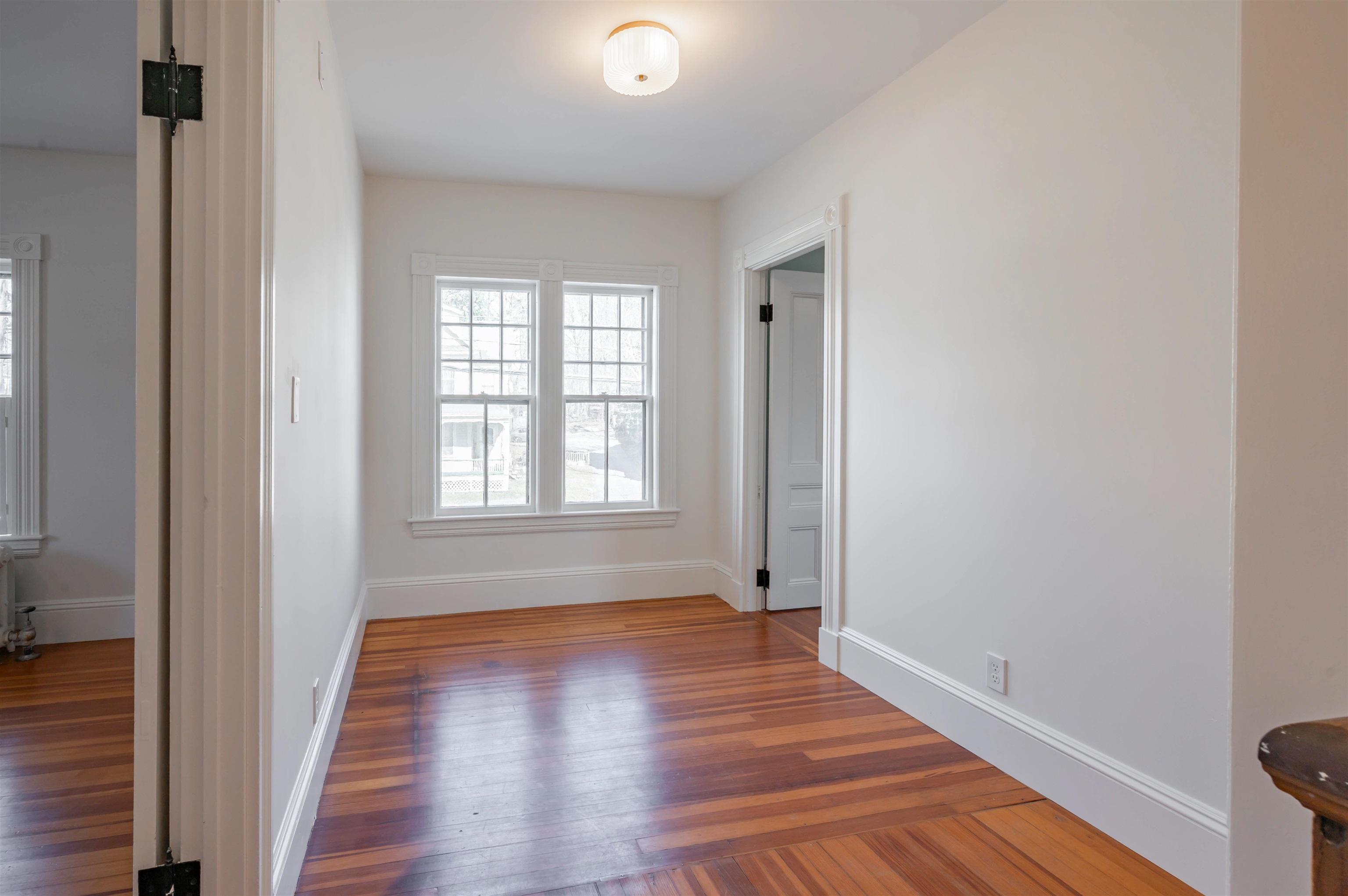 18 Manchester Street Nashua, NH 03064 - Photo 35 of 53