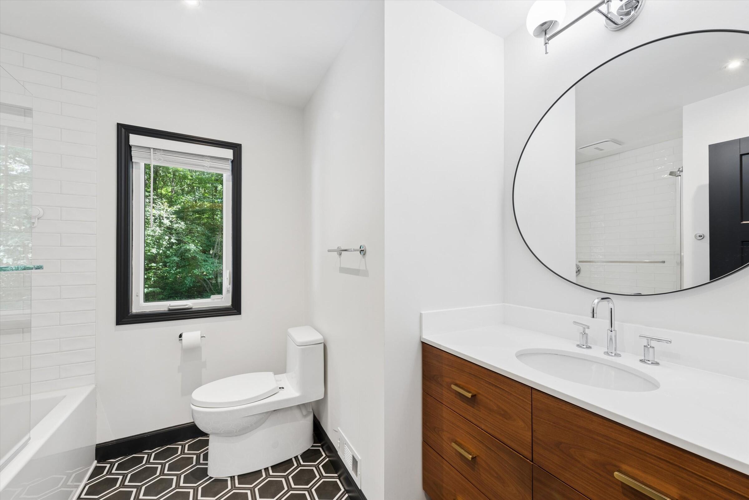 14507 Lakeshore Road Lakeside, MI 49116 - Photo 14 of 36 03-Bathroom