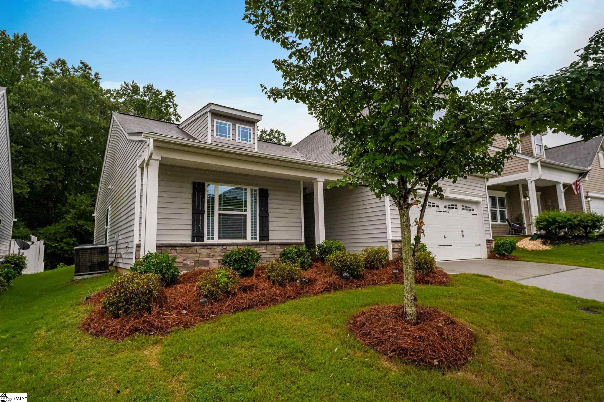 324 Riverdale Road Simpsonville, SC 29680 - Photo 2 of 23 Gallery Image 2