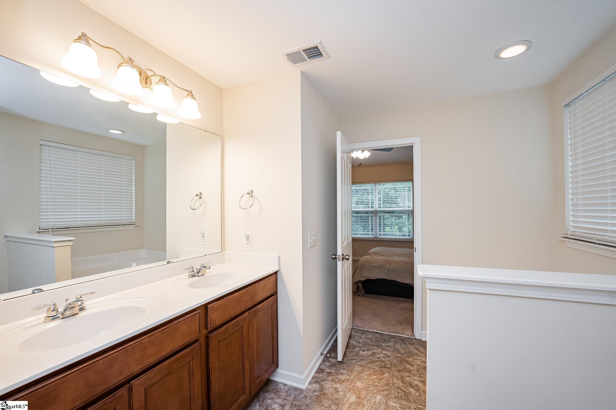 324 Riverdale Road Simpsonville, SC 29680 - Photo 18 of 23 Gallery Image 18
