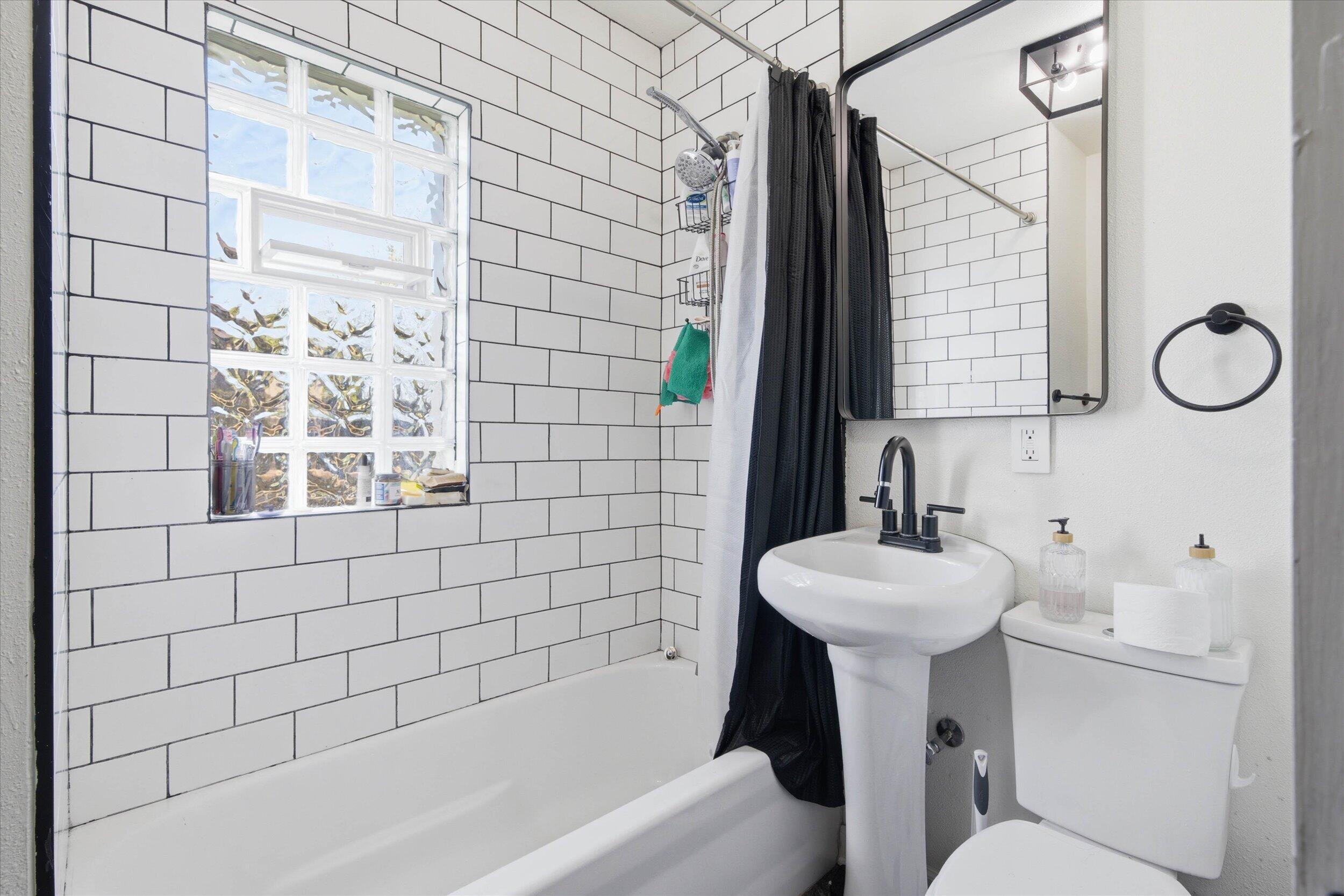 3205 North 3rd Street, Unit 3207 Milwaukee, WI 53212 - Photo 27 of 39 lower