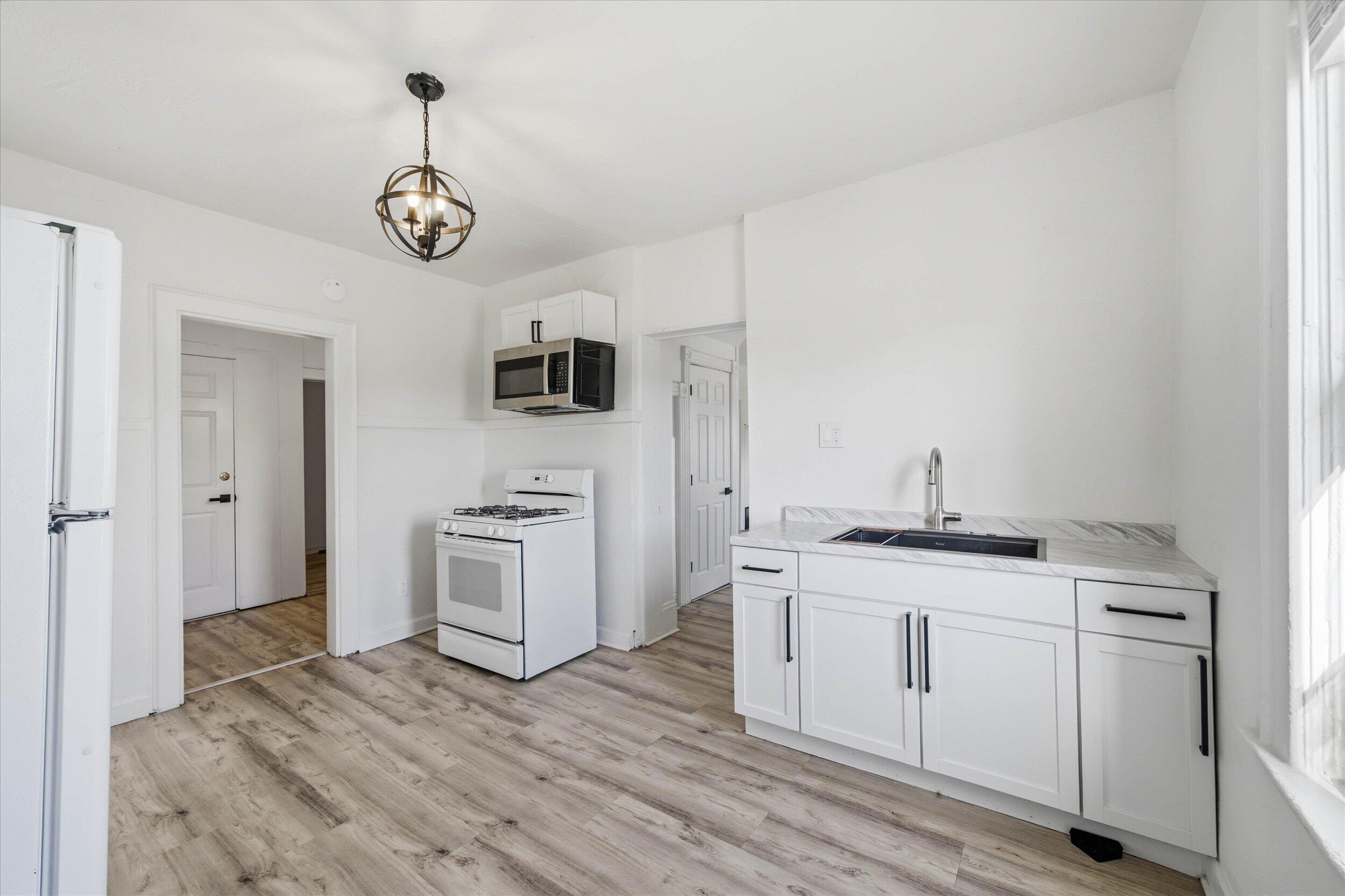 3205 North 3rd Street, Unit 3207 Milwaukee, WI 53212 - Photo 7 of 39 upper