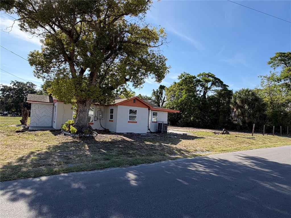 701 23rd Street Orlando, FL 32805 - Photo 4 of 46