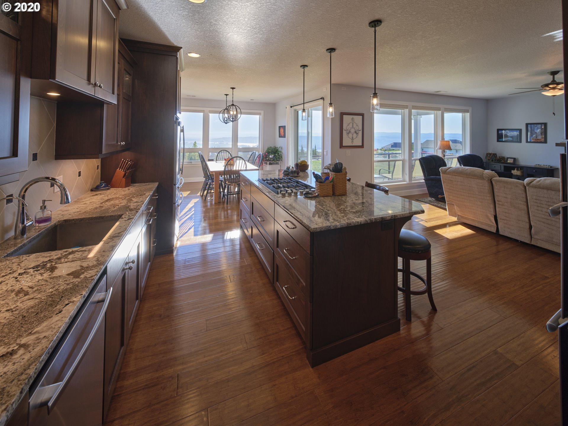 364 Varsity Road Kalama, WA 98625 - Photo 5 of 32 Gallery Image 5