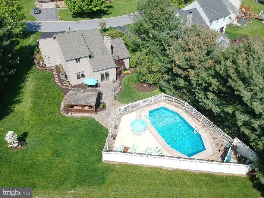 757 Oxford Road Lancaster, PA 17601 - Photo 2 of 57 Gallery Image 2