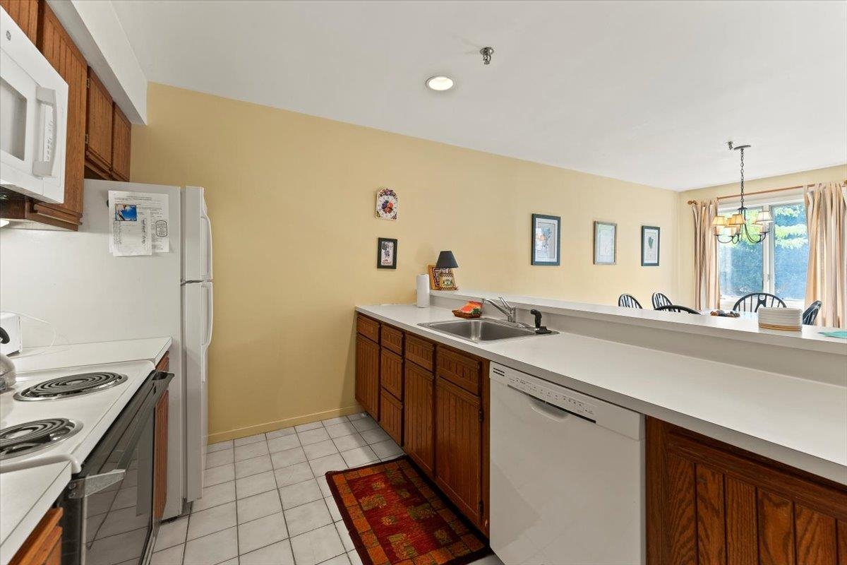41 High Point Drive, Unit E 23 Stratton, VT 05155 - Photo 5 of 26 Gallery Image 5