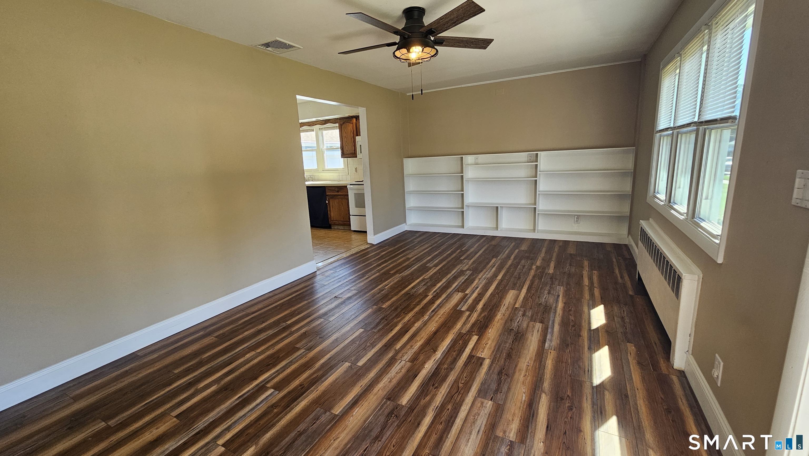 32 Riverdale Road Milford, CT 06460 - Photo 5 of 24 Gallery Image 5