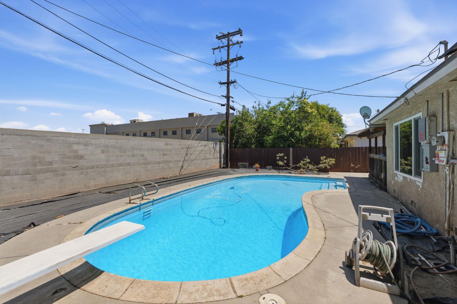 712 East San Ramon Avenue Fresno, CA 93710 - Photo 31 of 44