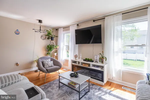 $2,400 | 9308 Canterbury Riding, Unit 23, Laurel, MD 20723