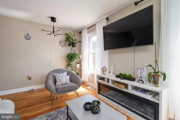 $2,400 | 9308 Canterbury Riding, Unit 23, Laurel, MD 20723