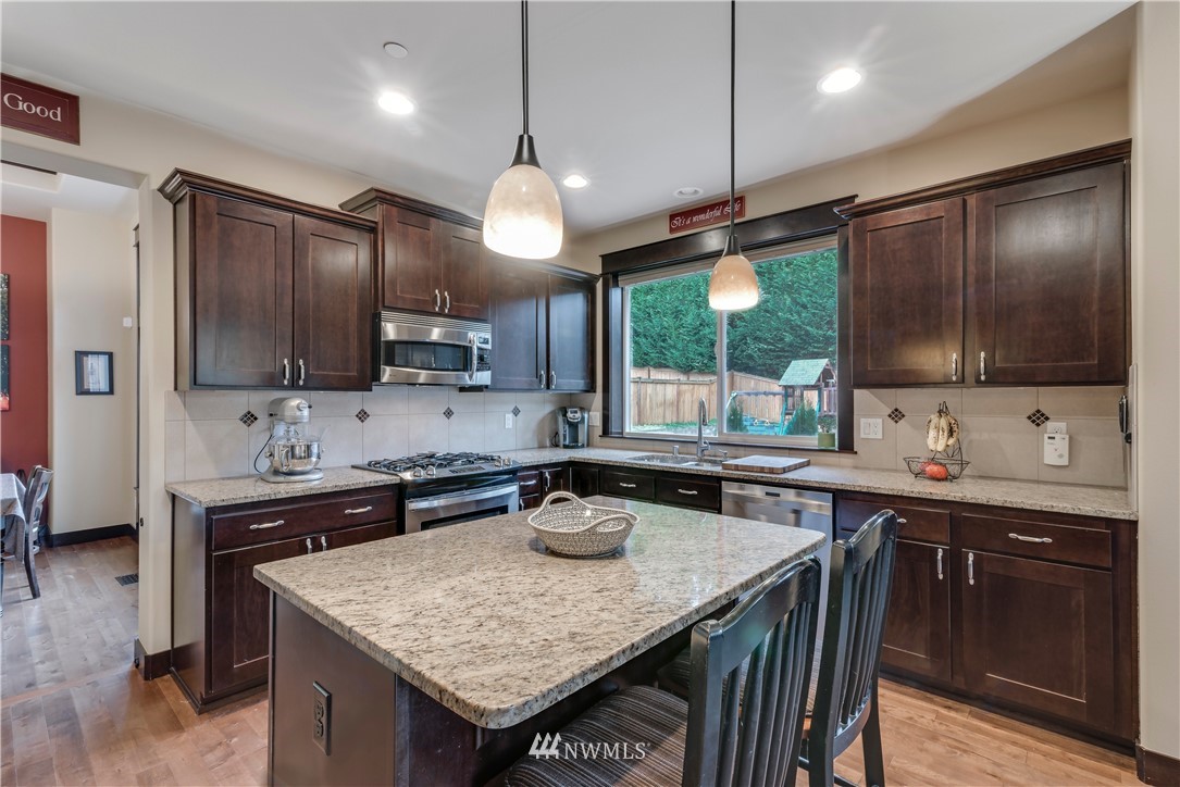 215 233rd Place Southeast Bothell, WA 98021 - Photo 7 of 23