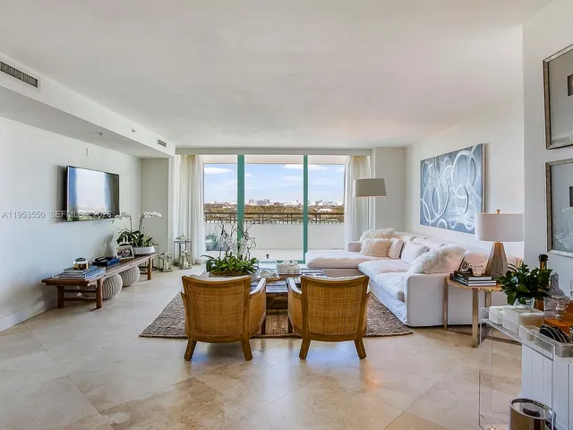 $1,750,000 | 3400 Southwest 27th Avenue, Unit 1005, Miami, FL 33133