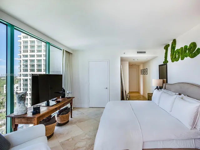 $1,750,000 | 3400 Southwest 27th Avenue, Unit 1005, Miami, FL 33133