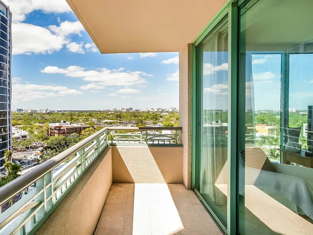 $1,750,000 | 3400 Southwest 27th Avenue, Unit 1005, Miami, FL 33133