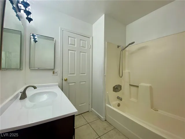 $995 | 5284 Hagemann Lane, Unit D, Las Vegas, NV 89110