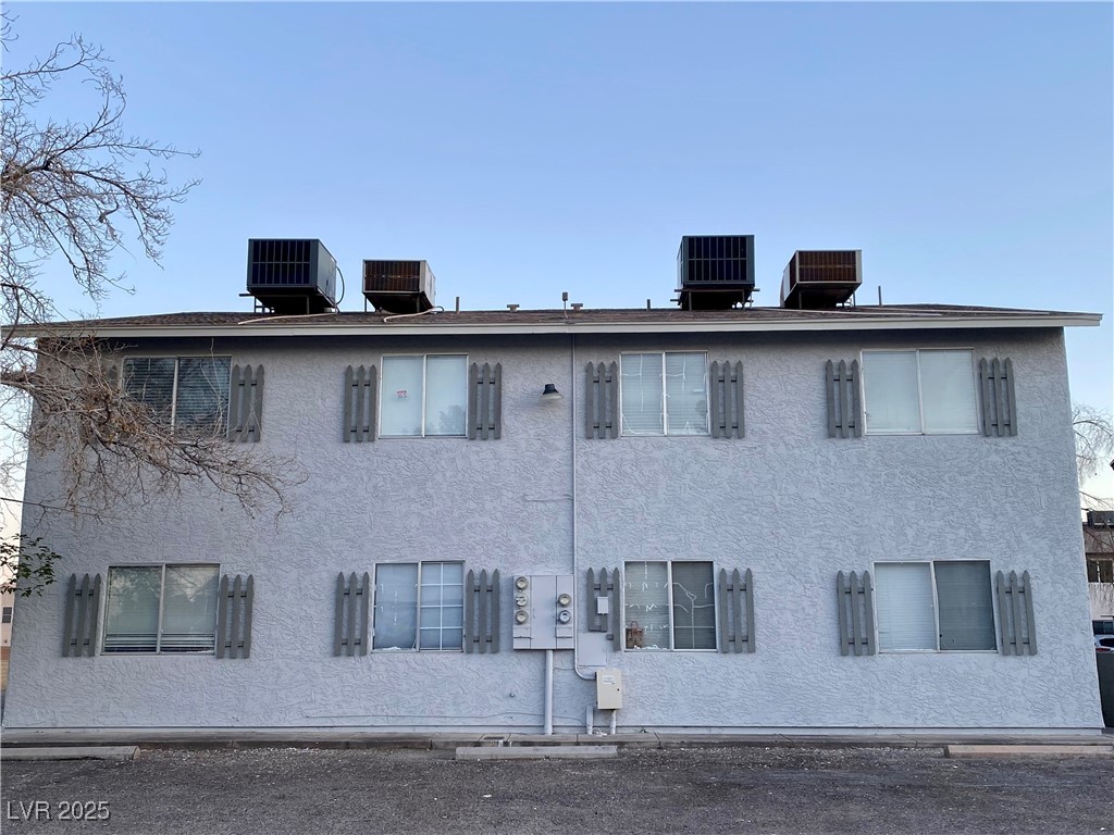 5284 Hagemann Lane, Unit D Las Vegas, NV 89110 - Photo 28 of 30 View of building exterior