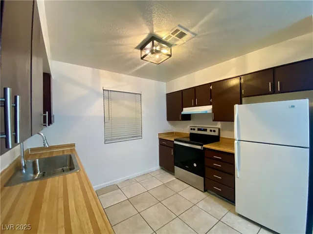 $995 | 5284 Hagemann Lane, Unit D, Las Vegas, NV 89110