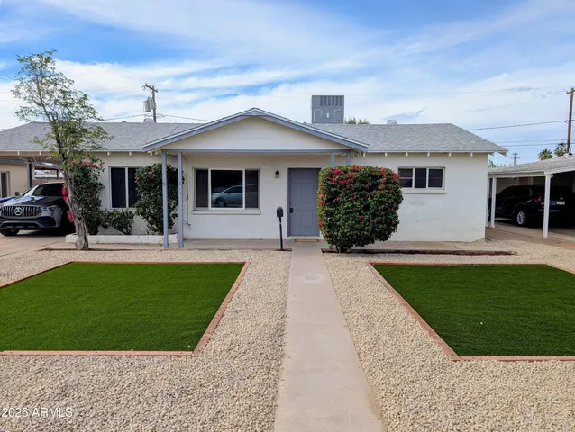 $1,895 | 144 North Hunt Drive East, Mesa, AZ 85203