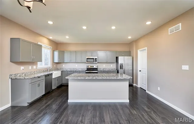 $405,000 | 340 Birchwood Drive, Moscow Mills, MO 63362