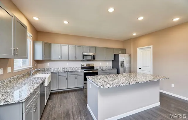 $405,000 | 340 Birchwood Drive, Moscow Mills, MO 63362