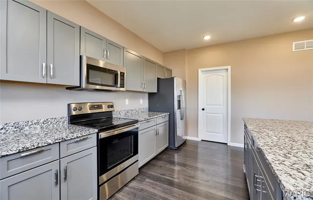 $405,000 | 340 Birchwood Drive, Moscow Mills, MO 63362