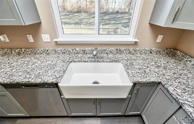 $405,000 | 340 Birchwood Drive, Moscow Mills, MO 63362