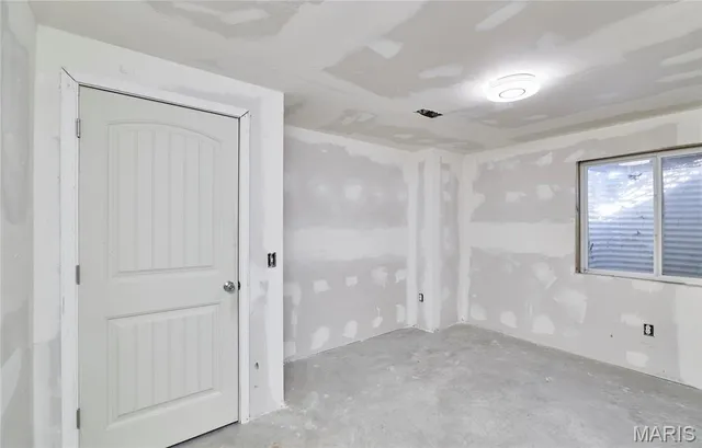 $405,000 | 340 Birchwood Drive, Moscow Mills, MO 63362