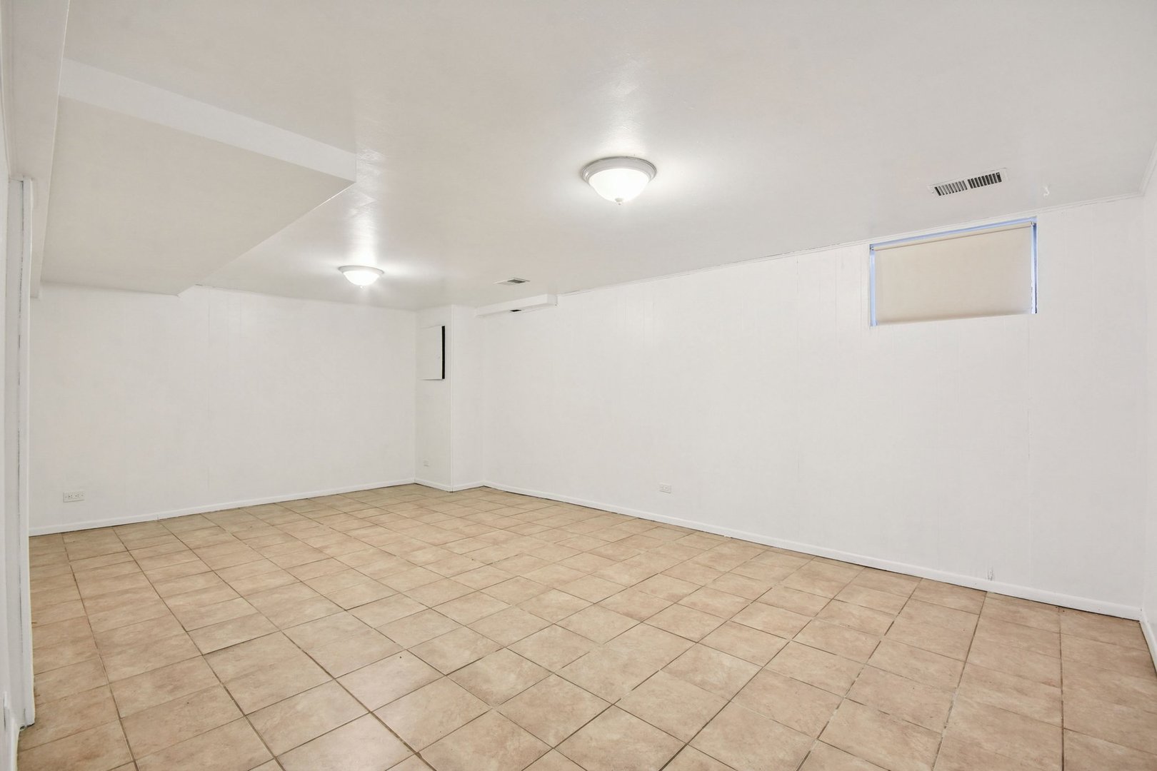 828 Lavergne Avenue Wilmette, IL 60091 - Photo 13 of 19 a view of empty room