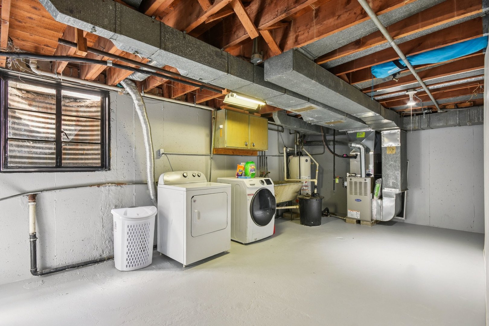 828 Lavergne Avenue Wilmette, IL 60091 - Photo 14 of 19 a utility room with dryer and washer