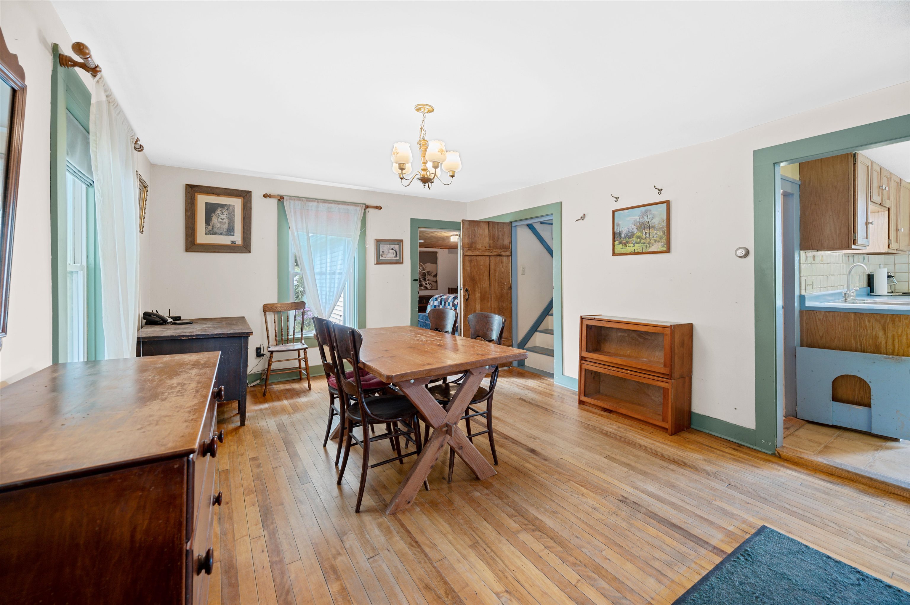 1091 Pucker Street Stowe, VT 05672 - Photo 7 of 35