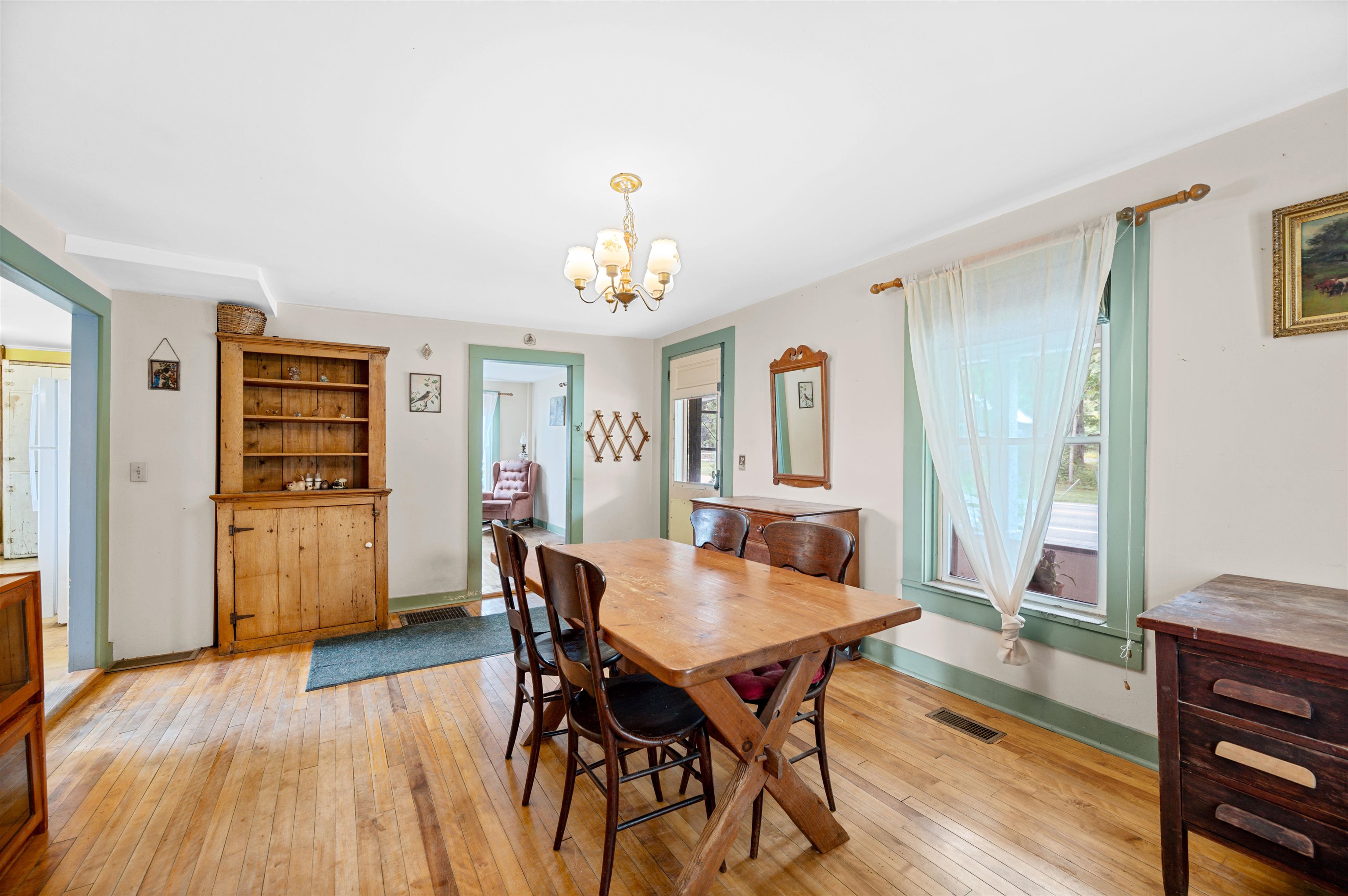 1091 Pucker Street Stowe, VT 05672 - Photo 8 of 35