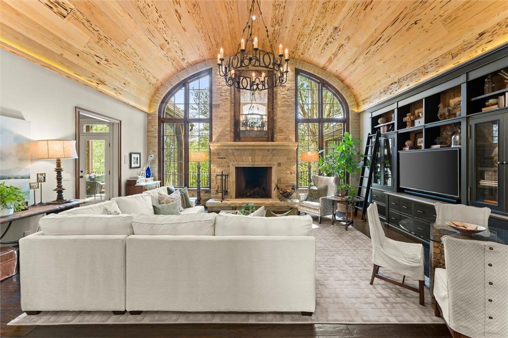 581 Pine Valley Road Southeast Marietta, GA 30067 - Photo 13 of 84