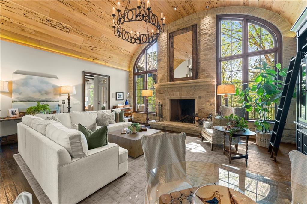 581 Pine Valley Road Southeast Marietta, GA 30067 - Photo 14 of 84