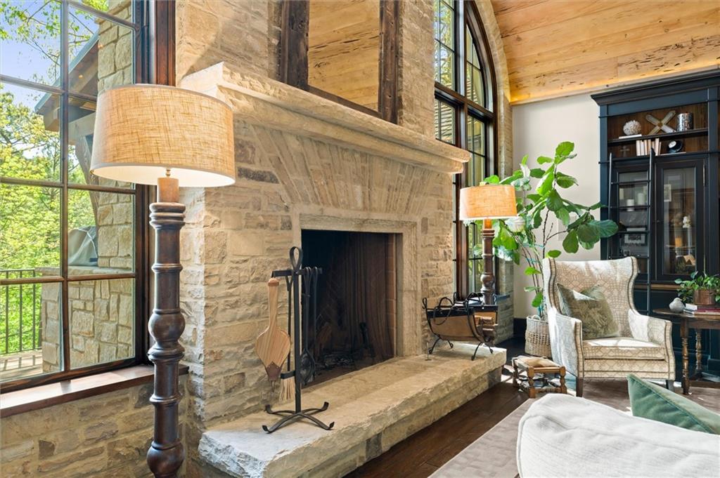 581 Pine Valley Road Southeast Marietta, GA 30067 - Photo 16 of 84