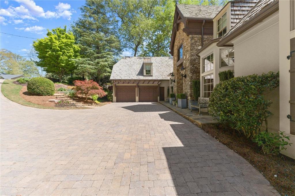 581 Pine Valley Road Southeast Marietta, GA 30067 - Photo 2 of 84