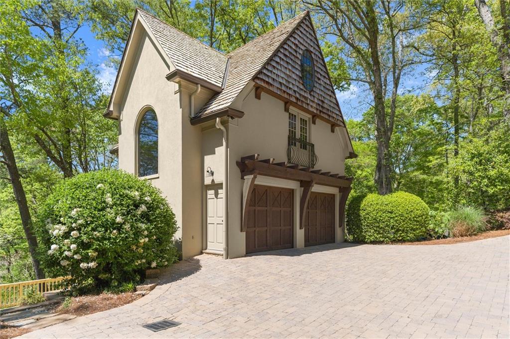 581 Pine Valley Road Southeast Marietta, GA 30067 - Photo 3 of 84