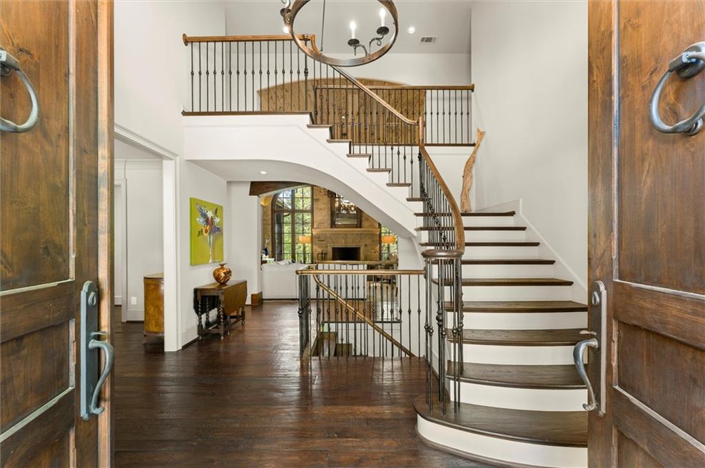 581 Pine Valley Road Southeast Marietta, GA 30067 - Photo 4 of 84