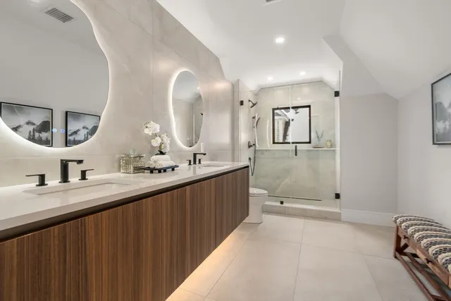 $2,995,000 | 116 Thorndike Street, Unit 2, Brookline, MA 02446