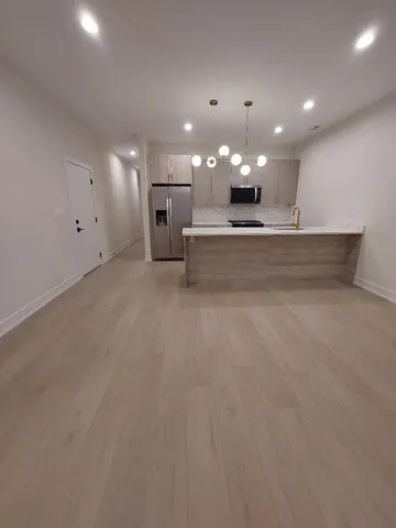 $2,950 | 4625 South Michigan Avenue, Unit 2, Chicago, IL 60653