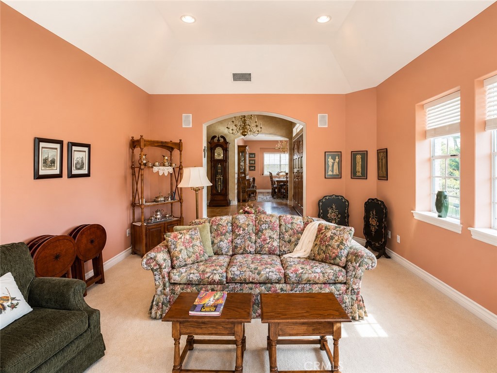 1506 Crestview Road Redlands, CA 92374 - Photo 12 of 44