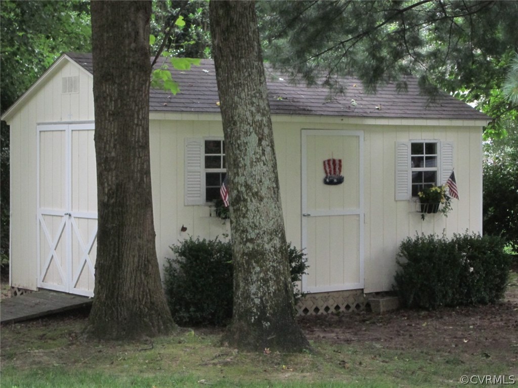405 Rivers Bend Circle Chester, VA 23836 - Photo 32 of 33
