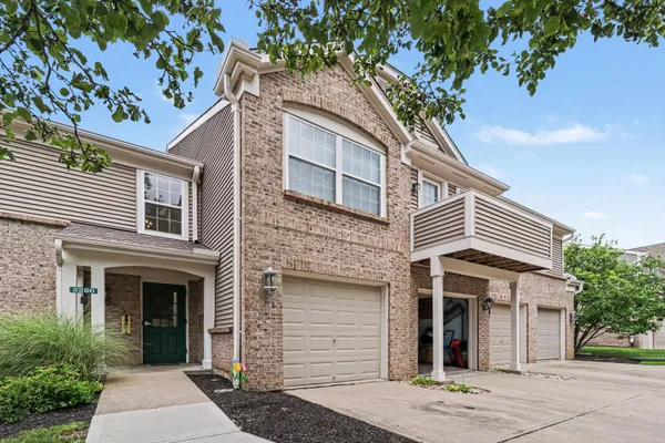 $225,000 | 2250 Devlin Place, Unit 104, Fort Mitchell, KY 41017