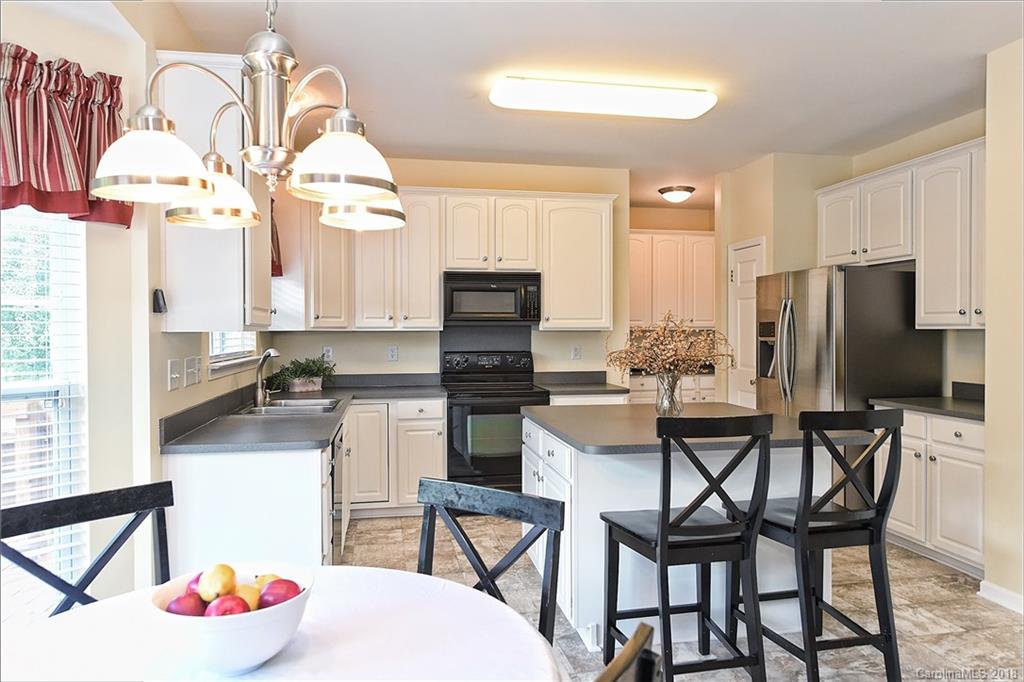 3796 Leela Palace Way Fort Mill, SC 29708 - Photo 12 of 32 Gallery Image 12