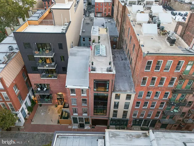 $1,595,000 | 218 Church Street, Philadelphia, PA 19106