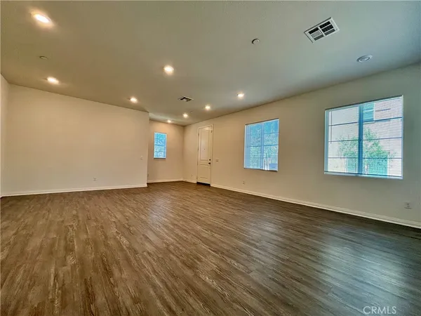 $3,200 | 7155 Citrus Avenue, Unit 155, Fontana, CA 92336